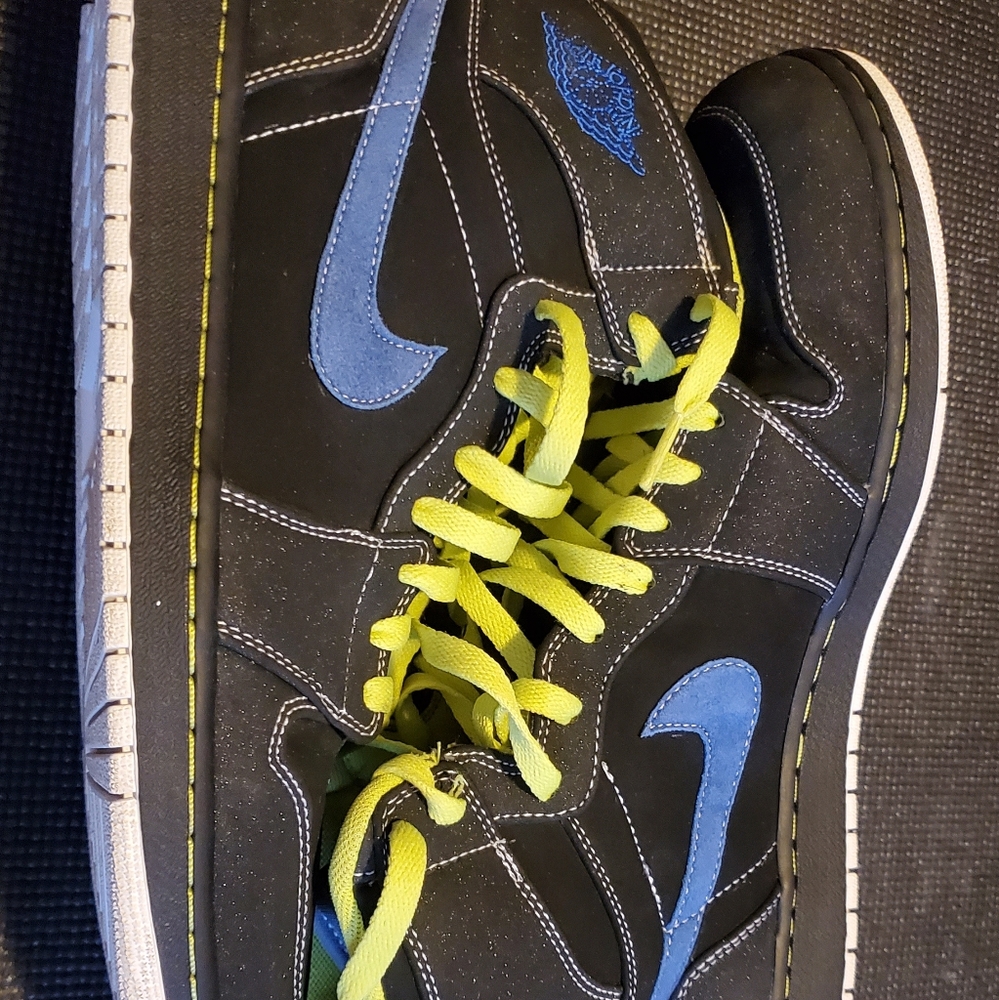 Retro 1 high black cyber